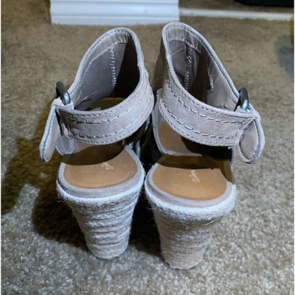 Universal Thread Tan Suede 4